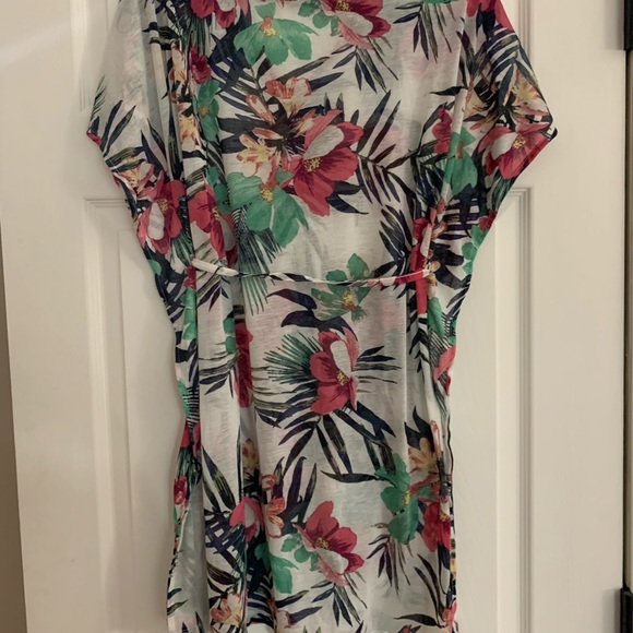 Floral Swimsuit Coverup - Picture 4 of 4